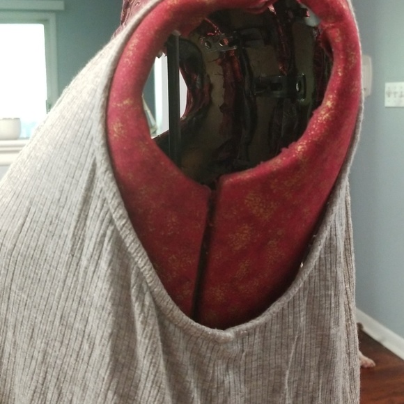 Gray Tunic with Cutouts - Picture 5 of 6